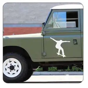 Pegatina SKATE. Vinilo de alta calidad, soporta perfectamente la intemperie, apto incluso para náutica. Pégala donde quieras, un