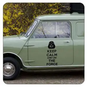 Pegatina KEEP CALM THE FORCE. Vinilo de alta calidad, soporta perfectamente la intemperie, apto incluso para náutica. Pégala don